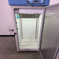 Thermo Scientific Revco Lab Refrigerator image 3